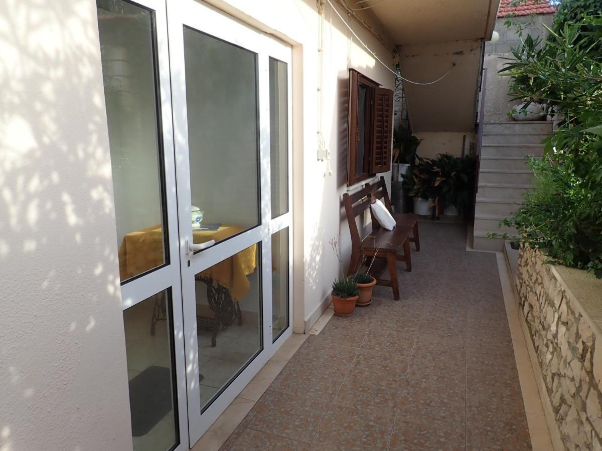 Račišće Katja Beach Apartment מראה חיצוני תמונה