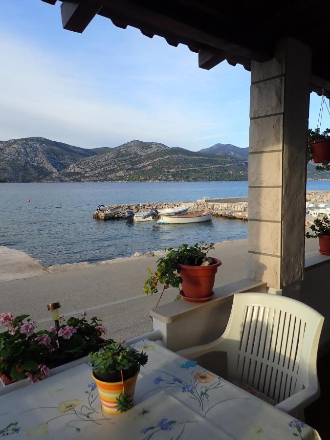 Račišće Katja Beach Apartment מראה חיצוני תמונה