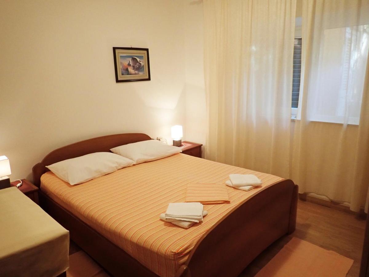 Račišće Katja Beach Apartment מראה חיצוני תמונה