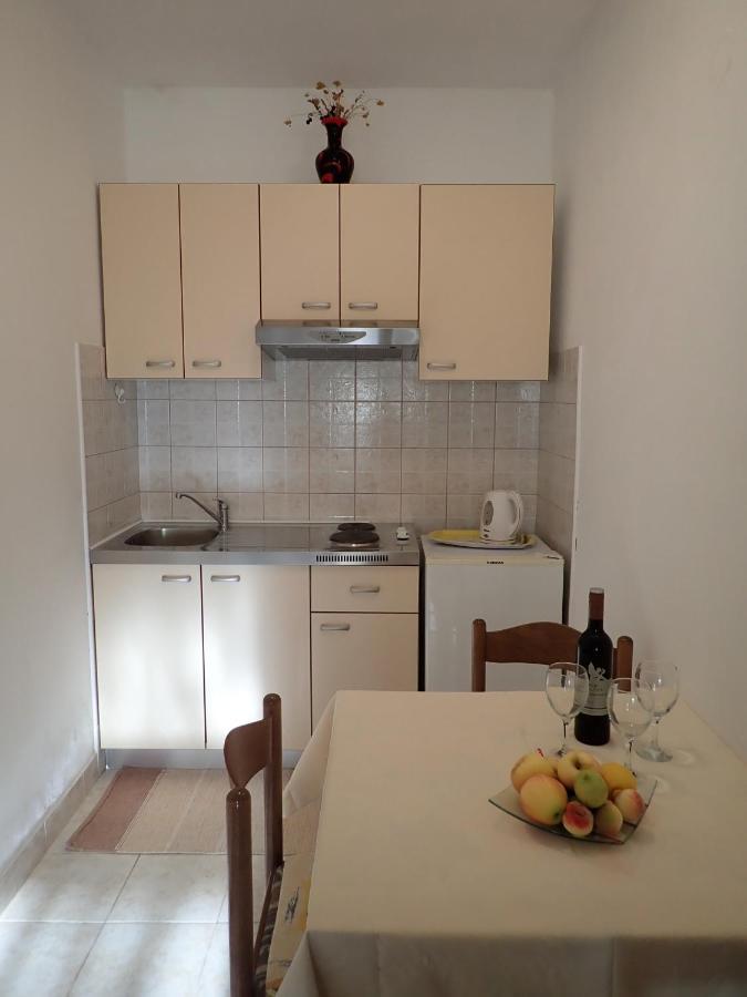 Račišće Katja Beach Apartment מראה חיצוני תמונה